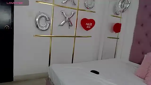 Snapshot of CATALAIA_STOMM chatting on 02/22/25, 05:02 CATALAIA STOMM online show from 02/22/25, 05:02