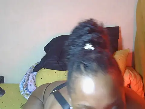 Snapshot of FreakySag_8888 chatting on 09/14/25, 05:06 FreakySag 8888 online show from 09/14/25, 05:06