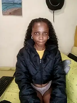 Snapshot of FreakySag_8888 chatting on 10/17/25, 05:21 FreakySag 8888 online show from 10/17/25, 05:21