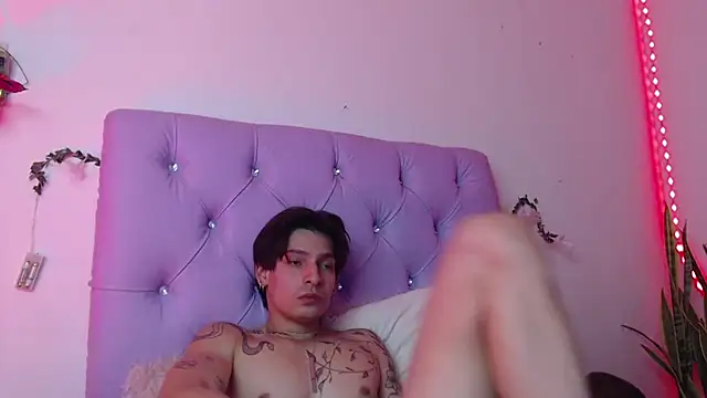 Apolo Hidalgo01 online show from 01/21/25, 04:37