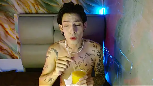 Apolo Hidalgo01 online show from 09/14/25, 07:02