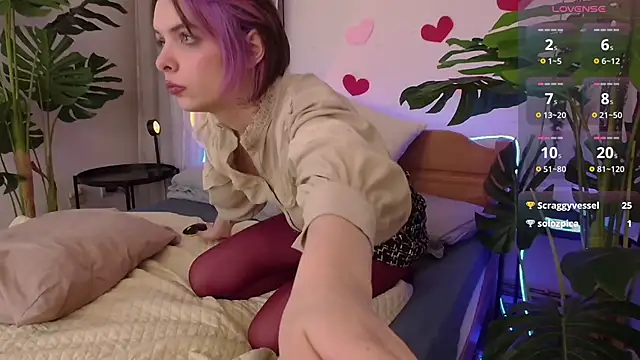 Snapshot of Eden_Heart chatting on 02/16/25, 07:27 Eden Heart online show from 02/16/25, 07:27