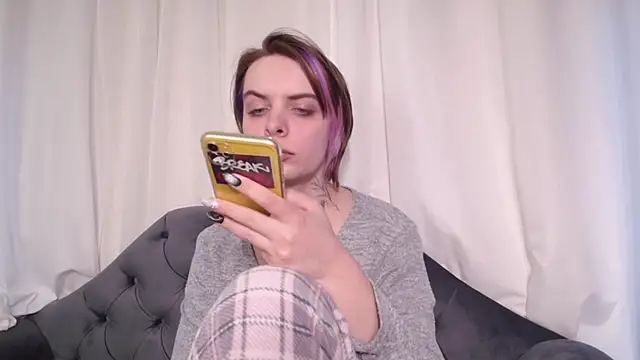 Snapshot of Eden_Heart chatting on 02/23/25, 09:59 Eden Heart online show from 02/23/25, 09:59