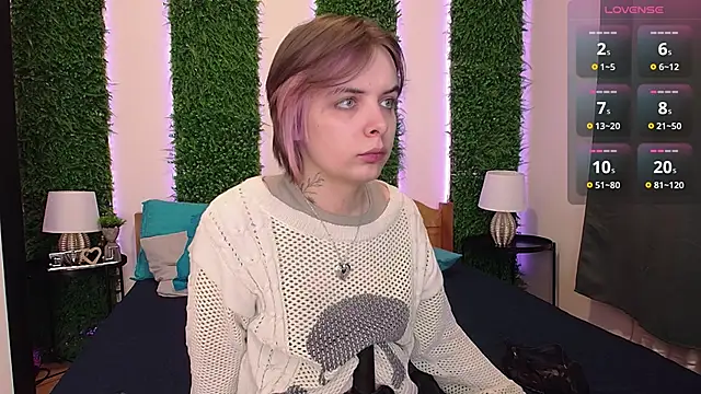 Snapshot of Eden_Heart chatting on 02/28/25, 02:09 Eden Heart online show from 02/28/25, 02:09