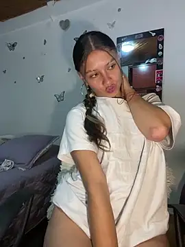 Snapshot of Andi9_ chatting on 12/11/24, 05:21 Andi9 online show from 12/11/24, 05:21