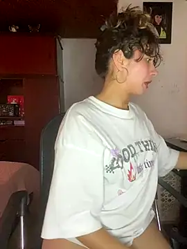 Snapshot of Andi9_ chatting on 09/19/25, 10:10 Andi9 online show from 09/19/25, 10:10