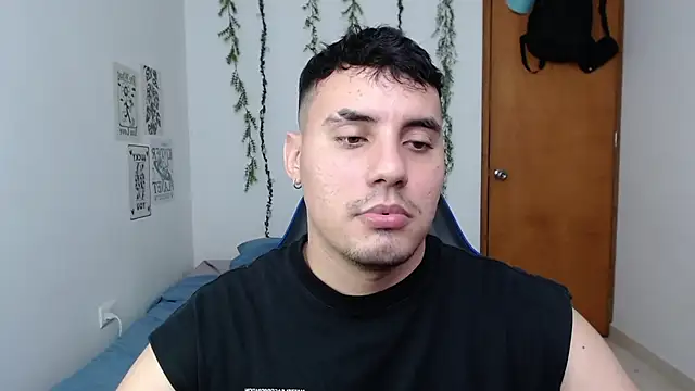 Donovanarmyy online show from 10/17/25, 08:44