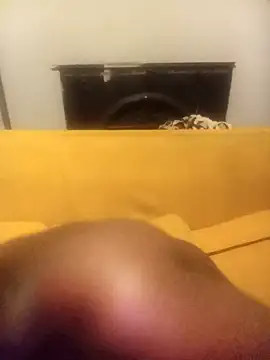 Snapshot of HotBootyBabe90 chatting on 12/06/24, 01:18 HotBootyBabe90 online show from 12/06/24, 01:18