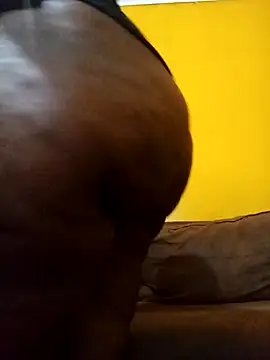 Snapshot of HotBootyBabe90 chatting on 01/20/25, 04:54 HotBootyBabe90 online show from 01/20/25, 04:54