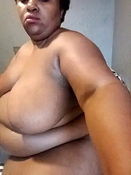 Snapshot of HotBootyBabe90 chatting on 04/09/26, 02:55 HotBootyBabe90 online show from 04/09/26, 02:55