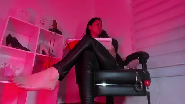 Snapshot of charlotte_joliedart chatting on 02/03/26, 10:15 charlotte joliedart online show from 02/03/26, 10:15