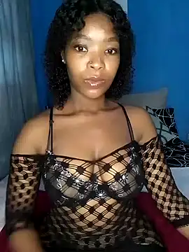 Snapshot of NunuBerry16 chatting on 02/07/25, 06:56 NunuBerry16 online show from 02/07/25, 06:56