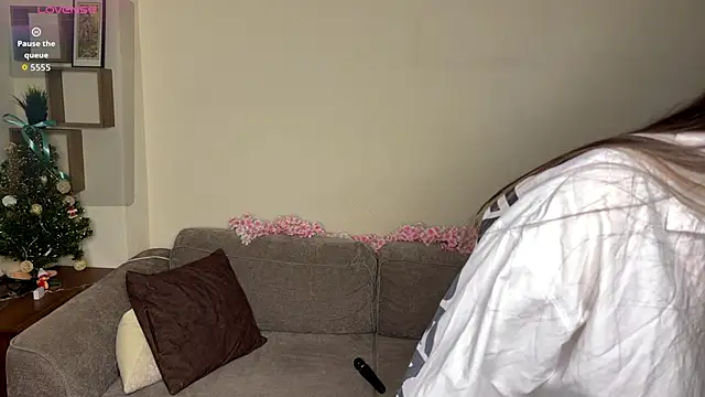 Snapshot of CathrynDail chatting on 04/09/26, 06:13 CathrynDail online show from 04/09/26, 06:13