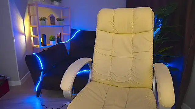 LanaRhoades s online show from 12/05/24, 09:06