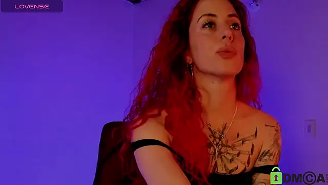 Snapshot of Borbala_Iggy chatting on 01/01/25, 08:58 Borbala Iggy online show from 01/01/25, 08:58