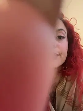 Snapshot of Borbala_Iggy chatting on 02/05/25, 10:33 Borbala Iggy online show from 02/05/25, 10:33