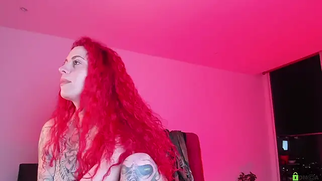 Snapshot of Borbala_Iggy chatting on 02/23/25, 04:57 Borbala Iggy online show from 02/23/25, 04:57