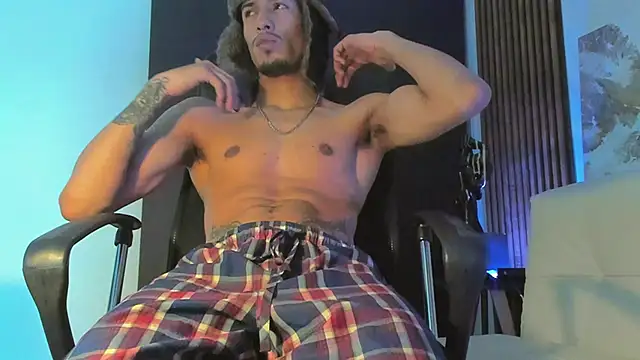 Snapshot of rafael_stone chatting on 03/05/25, 03:40 rafael stone online show from 03/05/25, 03:40