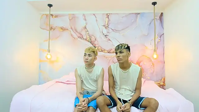 StrawwBoys online show from 12/26/24, 01:54