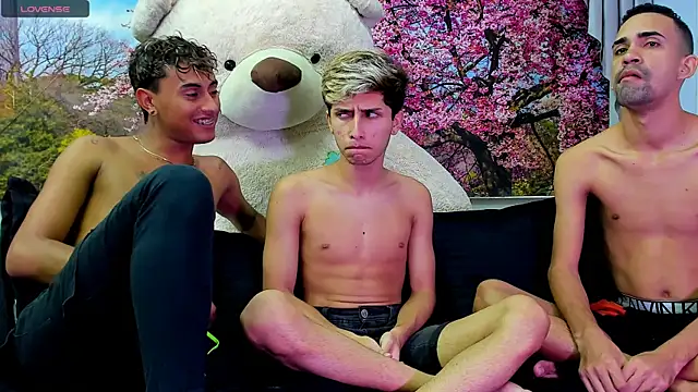 StrawwBoys online show from 03/21/25, 07:46