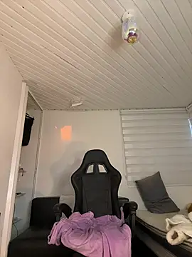 Anily Lovely online show from 02/19/25, 11:04