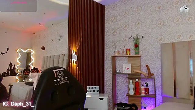 Snapshot of Daphnne_tay chatting on 11/06/25, 03:18 Daphnne tay online show from 11/06/25, 03:18