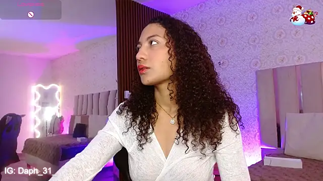 Snapshot of Daphnne_tay chatting on 11/16/25, 03:34 Daphnne tay online show from 11/16/25, 03:34