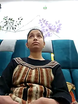 Snapshot of Aleena_Rai chatting on 02/08/25, 05:08 Aleena Rai online show from 02/08/25, 05:08