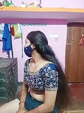 Snapshot of Cute-Simmi chatting on 12/10/24, 05:55 Cute-Simmi online show from 12/10/24, 05:55