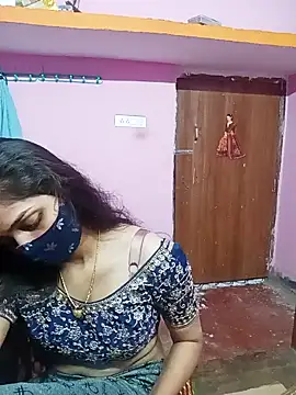 Snapshot of Cute-Simmi chatting on 12/13/24, 06:31 Cute-Simmi online show from 12/13/24, 06:31