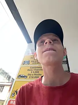 Snapshot of Daddyrich_632 chatting on 11/30/25, 03:27 Daddyrich 632 online show from 11/30/25, 03:27