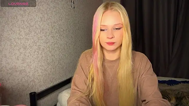 Snapshot of lisa_barbie chatting on 12/07/24, 11:40 lisa barbie online show from 12/07/24, 11:40