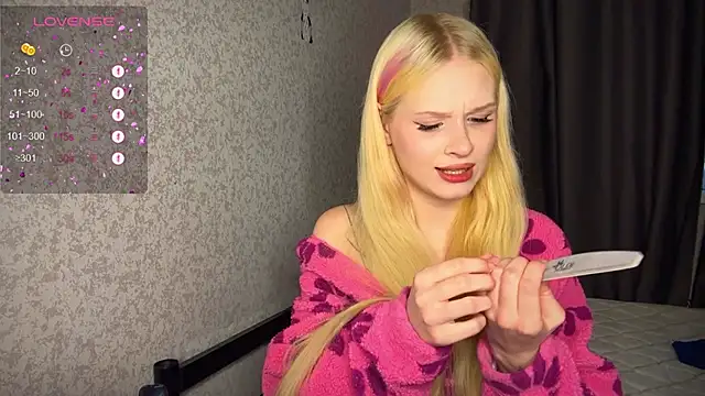 Snapshot of lisa_barbie chatting on 12/09/24, 10:32 lisa barbie online show from 12/09/24, 10:32