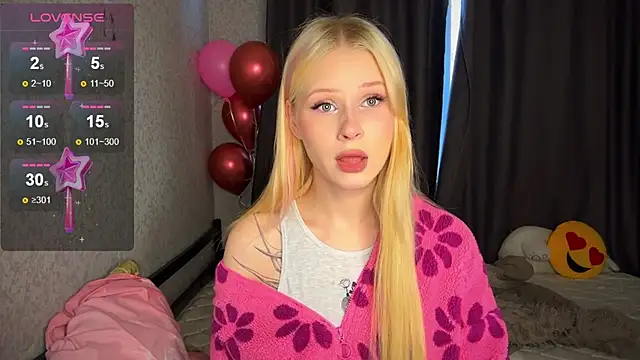 Snapshot of lisa_barbie chatting on 12/10/24, 08:51 lisa barbie online show from 12/10/24, 08:51