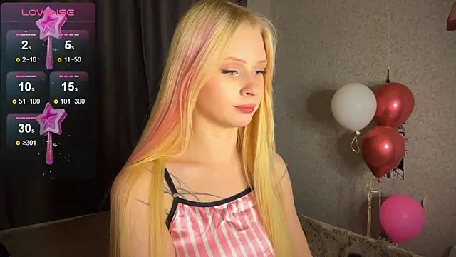 Snapshot of lisa_barbie chatting on 12/14/24, 02:31 lisa barbie online show from 12/14/24, 02:31