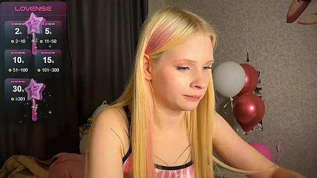 Snapshot of lisa_barbie chatting on 12/14/24, 05:36 lisa barbie online show from 12/14/24, 05:36