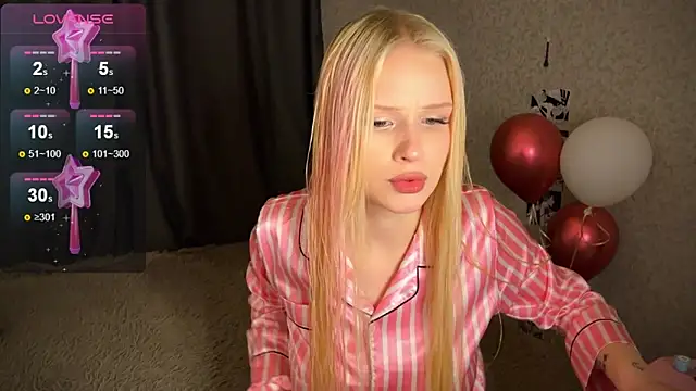 Snapshot of lisa_barbie chatting on 12/19/24, 04:02 lisa barbie online show from 12/19/24, 04:02