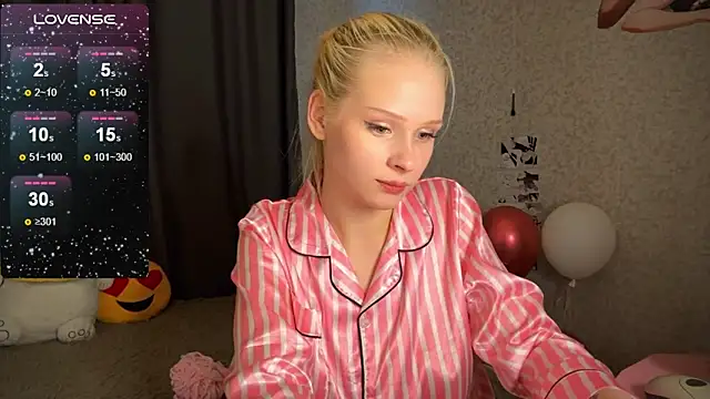 Snapshot of lisa_barbie chatting on 12/21/24, 07:03 lisa barbie online show from 12/21/24, 07:03