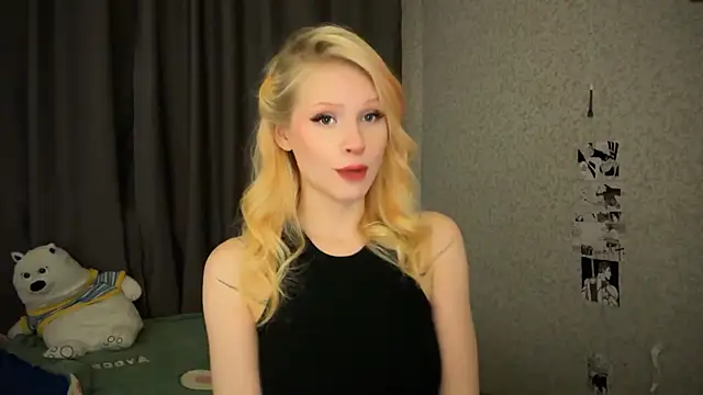 Snapshot of lisa_barbie chatting on 01/20/25, 02:25 lisa barbie online show from 01/20/25, 02:25