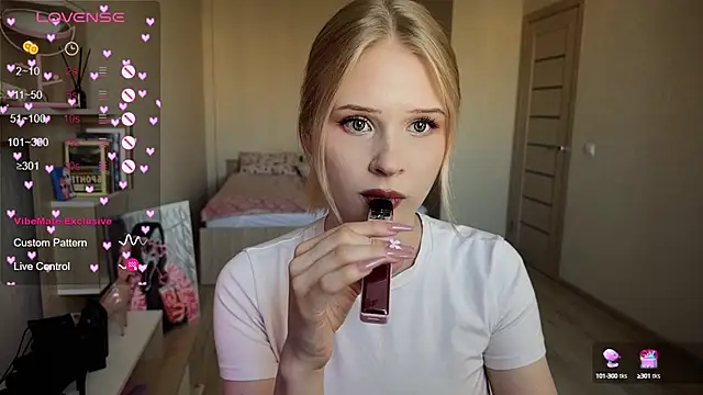 Snapshot of lisa_barbie chatting on 09/09/25, 02:16 lisa barbie online show from 09/09/25, 02:16