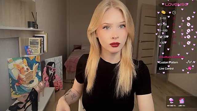 Snapshot of lisa_barbie chatting on 09/28/25, 08:20 lisa barbie online show from 09/28/25, 08:20