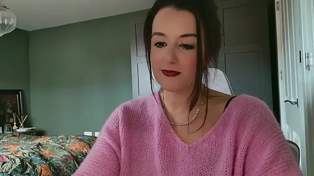 flatwhite0 online show from 12/09/24, 10:54