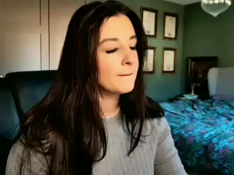 flatwhite0 online show from 03/06/25, 09:36