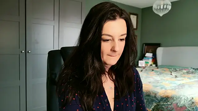 flatwhite0 online show from 02/18/26, 10:11