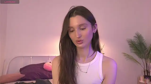 tender babyy online show from 09/11/25, 12:49