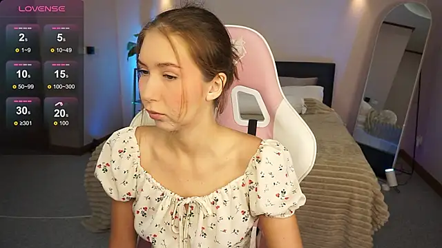 LinaSiren online show from 12/16/24, 03:19