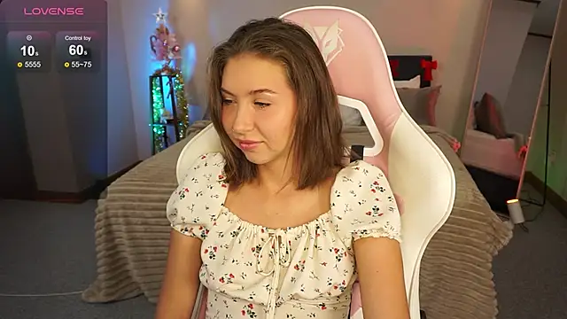 LinaSiren online show from 12/20/24, 03:25