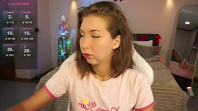 LinaSiren online show from 12/27/24, 03:09