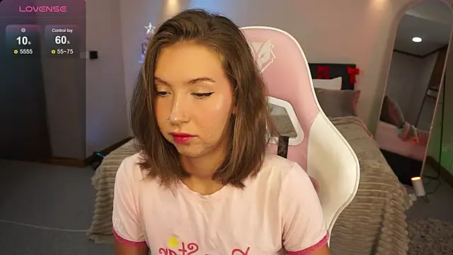 LinaSiren online show from 12/27/24, 06:46