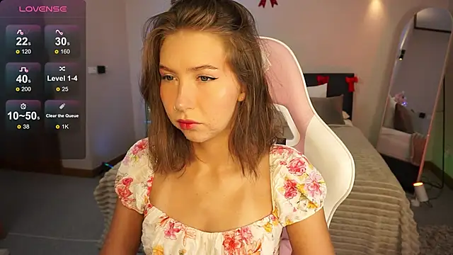 LinaSiren online show from 12/29/24, 03:22